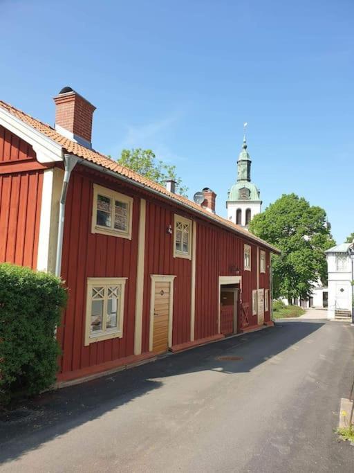 Kyrkstallet 1 Historiskt Med Baesta Laege Graenna Extérieur photo